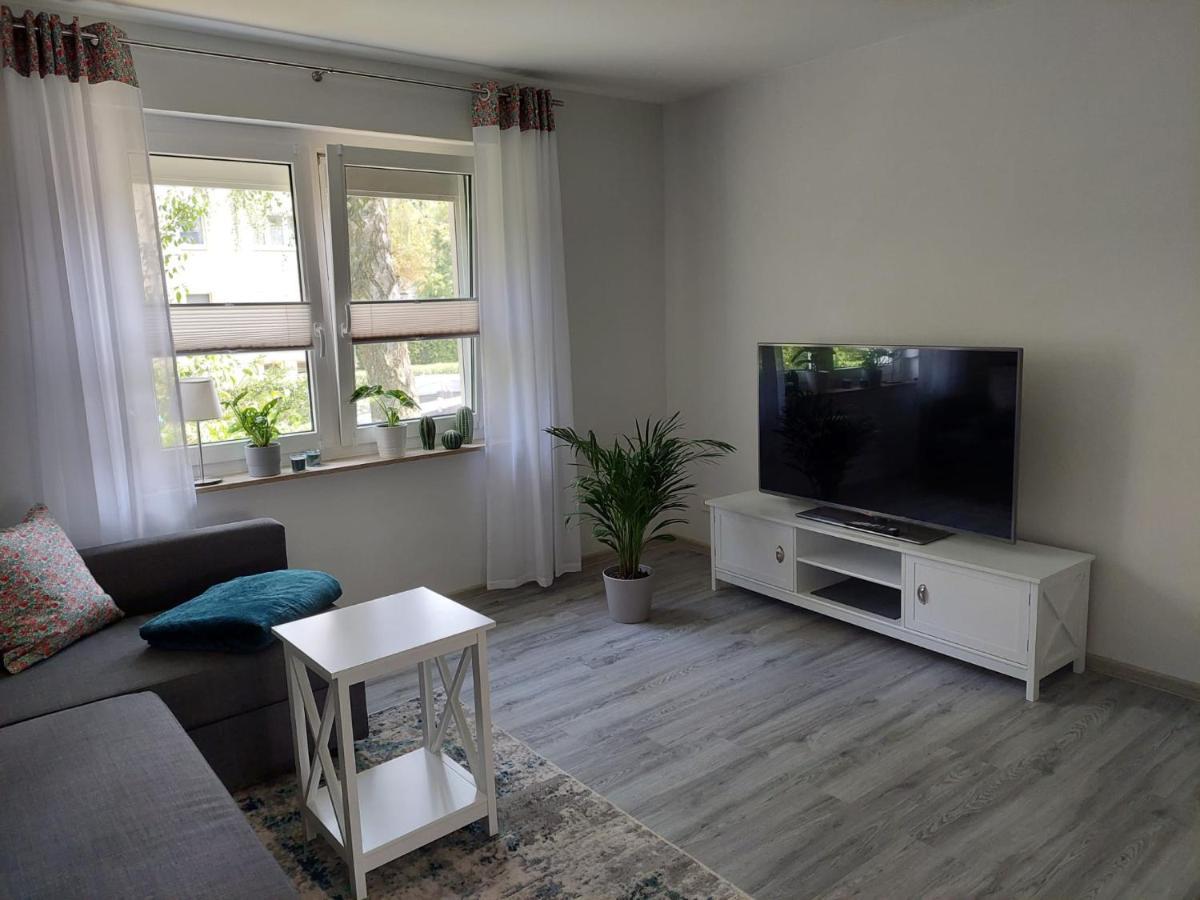 Gemuetliches, Voll Ausgestattetes Apartment ハレ エクステリア 写真