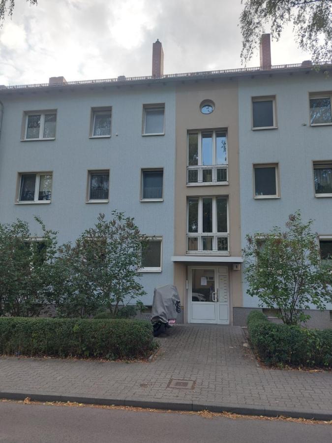 Gemuetliches, Voll Ausgestattetes Apartment ハレ エクステリア 写真